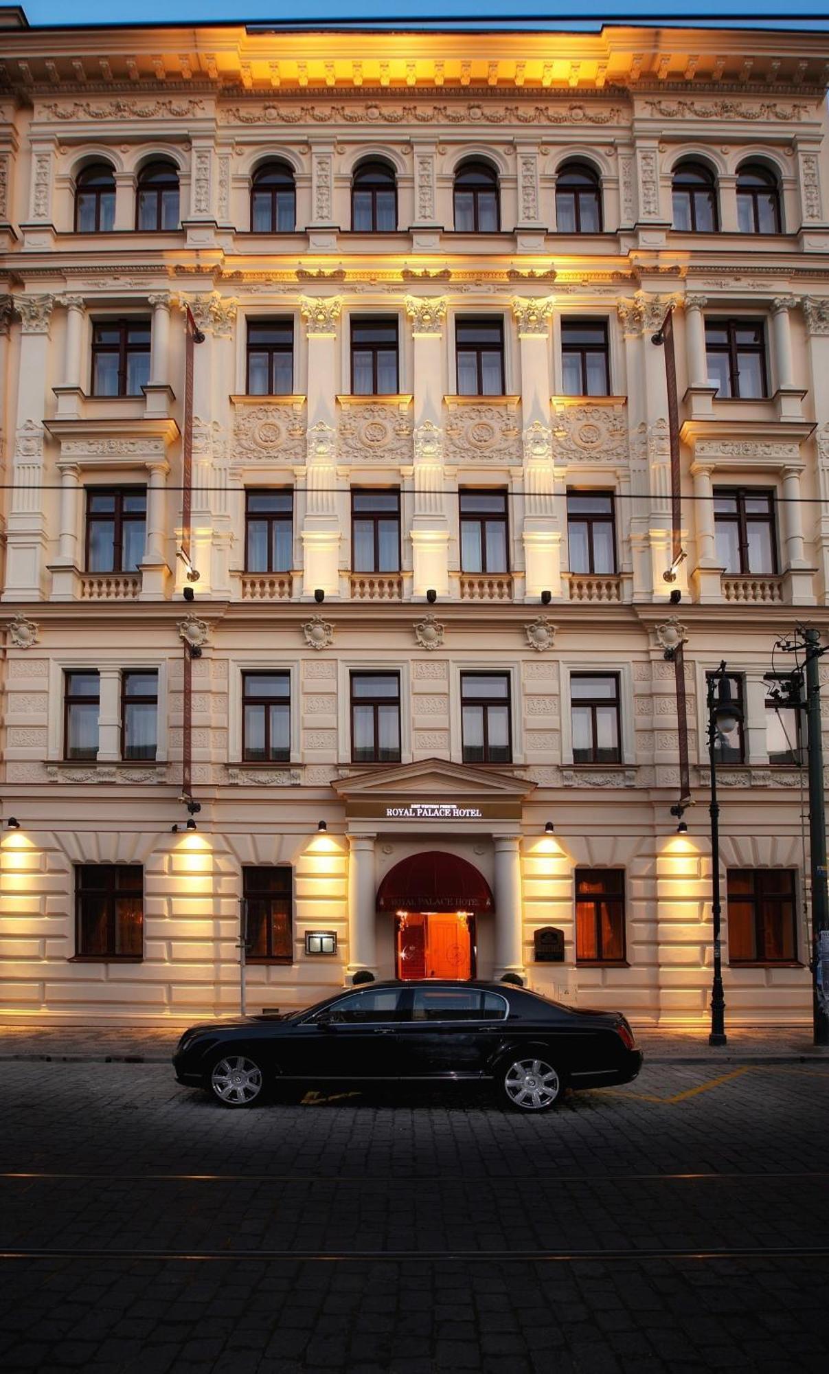 Luxury Family Hotel Royal Palace Praga Exterior foto